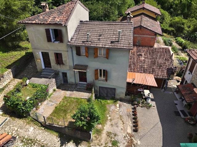 Casa indipendente in vendita a Fabbrica Curone AL
