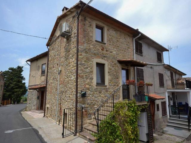 Casa indipendente in vendita a Fabro TR
