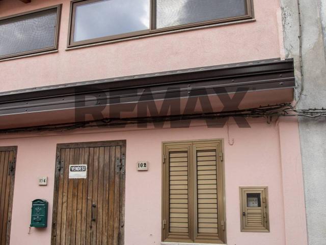 Casa indipendente in vendita a Fabrizia