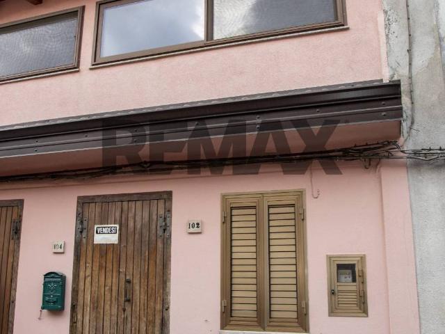 Casa indipendente in vendita a Fabrizia VV