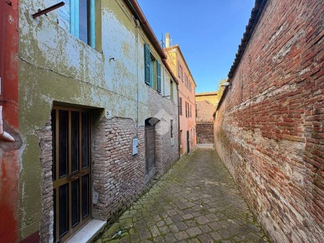 Casa indipendente in vendita a Fabriano AN