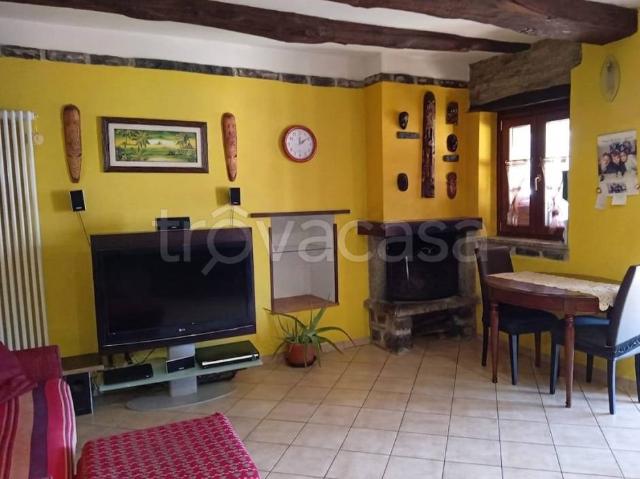 Casa indipendente in vendita a Faggeto Lario via Cappelletta, Lemna