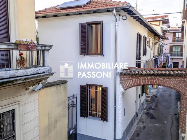 Casa indipendente in vendita a Fagnano Olona VA