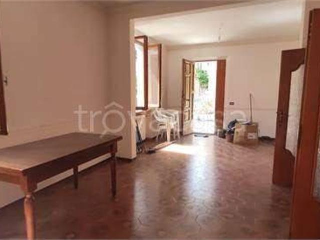 Casa indipendente in vendita a Falconara Marittima via Marsala, Centro