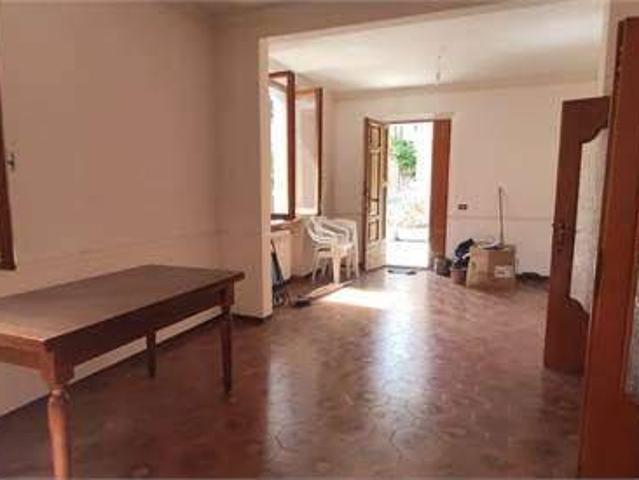 Casa indipendente in vendita a Falconara Marittima AN