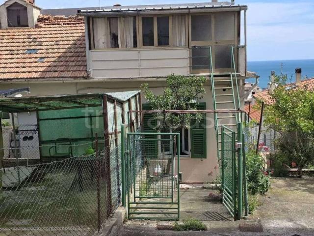 Casa indipendente in vendita a Falconara Marittima, Centro