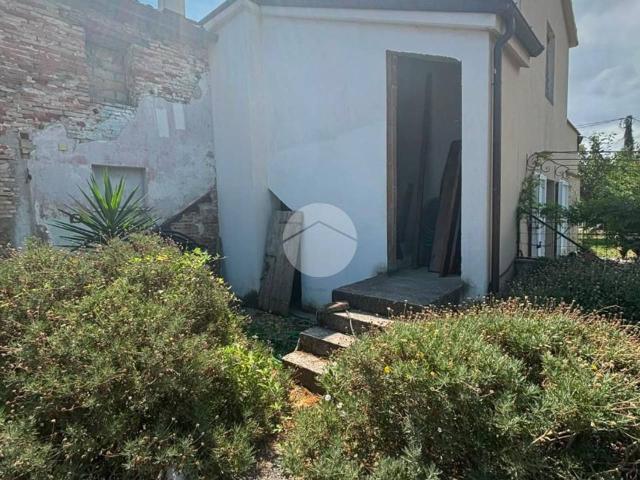Casa indipendente in vendita a Fano