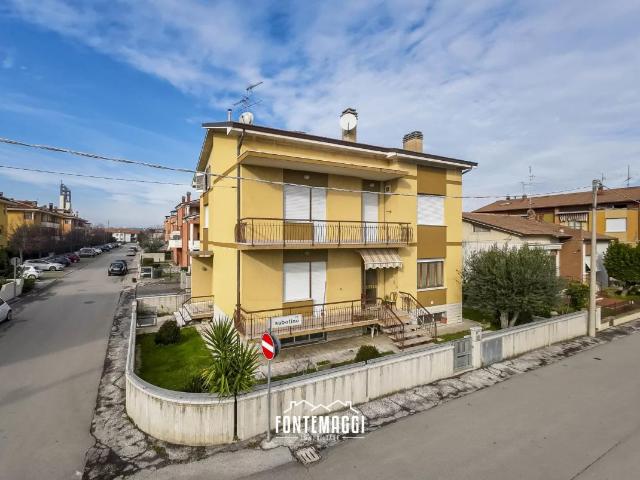 Casa indipendente in vendita a Fano
