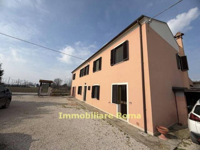 Casa indipendente in vendita a Fano, Cuccurano Carrara