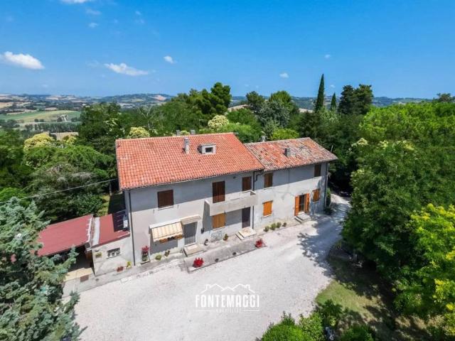 Casa indipendente in vendita a Fano, Fenile Carignano