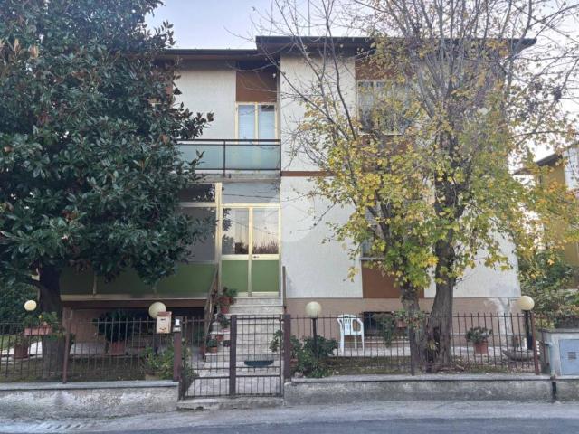 Casa indipendente in vendita a Fano PU