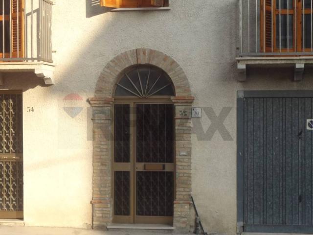 Casa indipendente in vendita a Fara Filiorum Petri CH