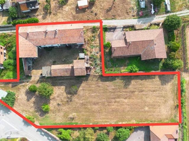 Casa indipendente in vendita a Fara Novarese NO