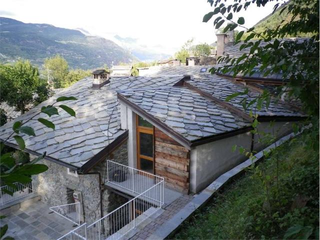 Casa indipendente in vendita a Fénis AO