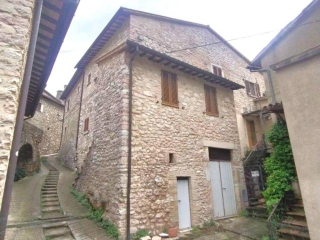 Casa indipendente in vendita a Ferentillo TR