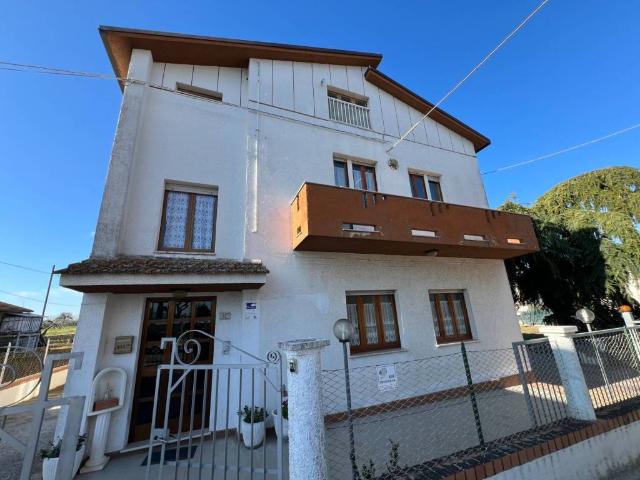 Casa indipendente in vendita a Fermo FM