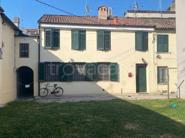 Casa indipendente in vendita a Ferrara via Otello Putinati, 108, Ippodromo