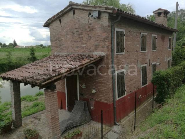 Casa indipendente in vendita a Ferrara via Rocca, 118, San Bartolomeo
