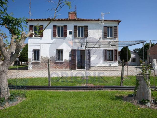 Casa indipendente in vendita a Ferrara FE