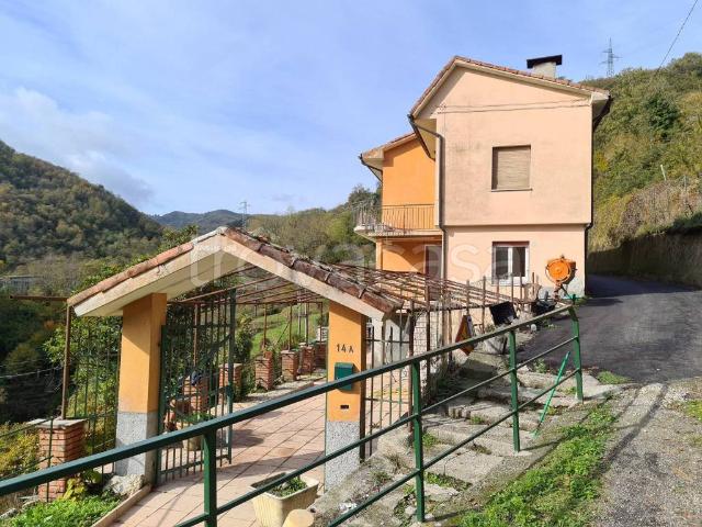 Casa indipendente in vendita a Ferriere, Lumarzo