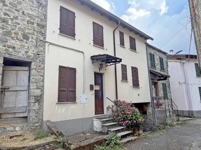 Casa indipendente in vendita a Ferriere PC