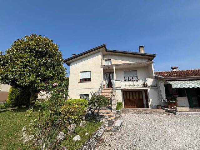 Villa in vendita a Fiume Veneto PN
