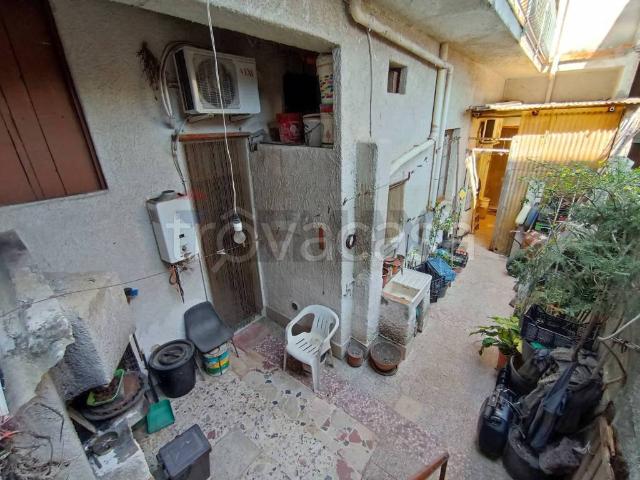 Casa indipendente in vendita a Fiumefreddo di Sicilia via Giovanni Gentile, 38