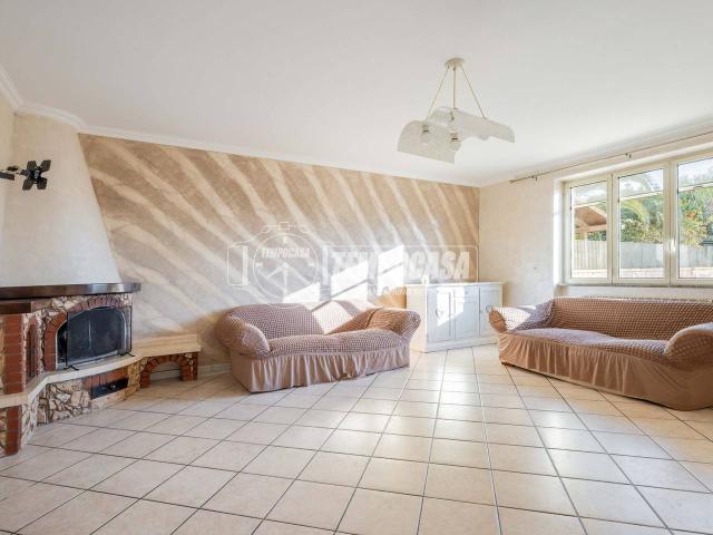 Casa indipendente in vendita a Fiumicino