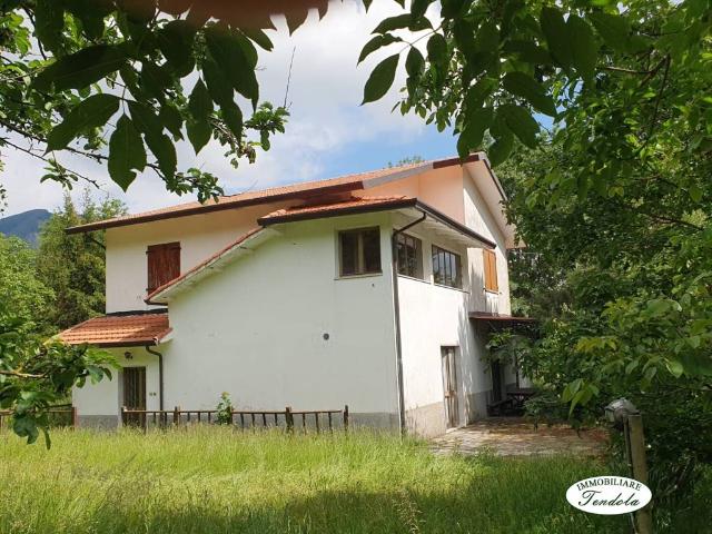 Casa indipendente in vendita a Fivizzano MS