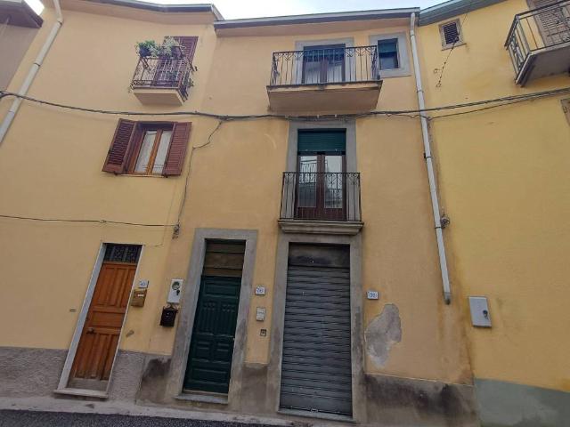 Casa indipendente in vendita a Ficarra ME