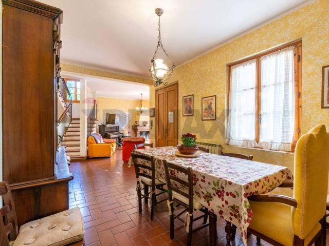 Casa indipendente in vendita a Figline e Incisa Valdarno FI