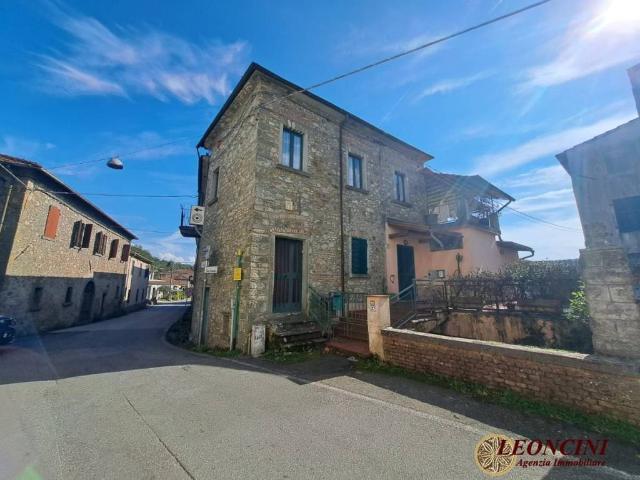 Casa indipendente in vendita a Filattiera MS