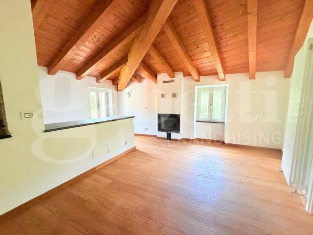 Casa indipendente in vendita a Finale Ligure SV