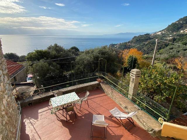 Casa indipendente in vendita a Finale Ligure SV
