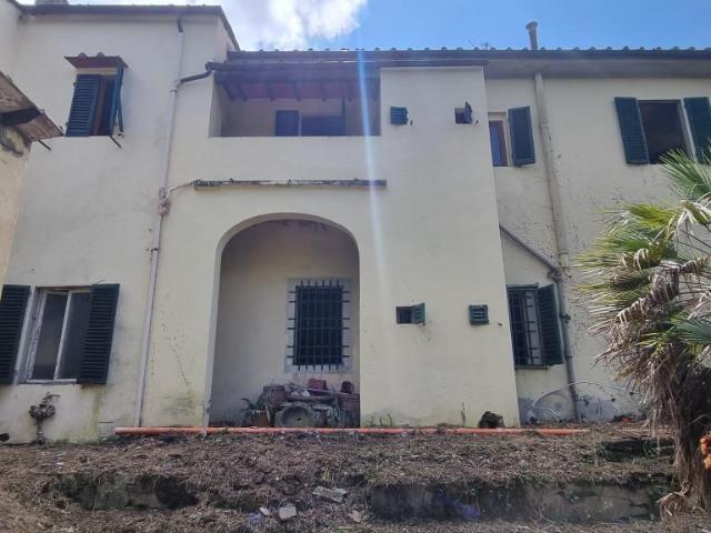 Casa indipendente in vendita a Firenze