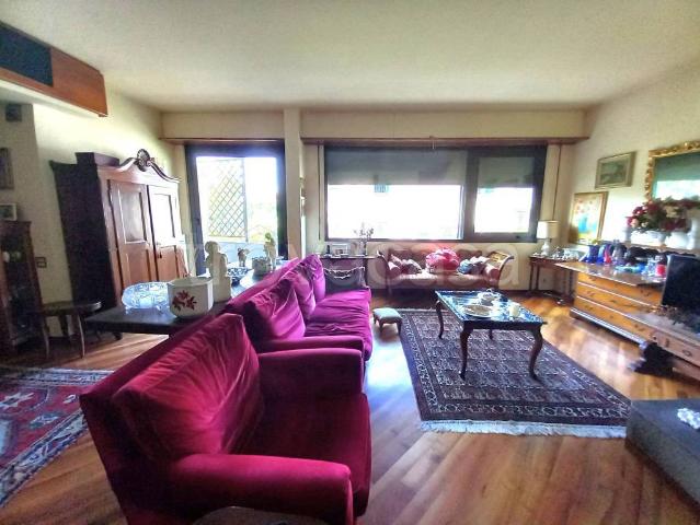 Casa indipendente in vendita a Firenze via Pistoiese, Brozzi