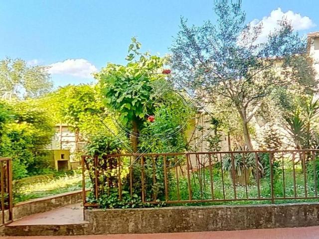 Casa indipendente in vendita a Firenze FI