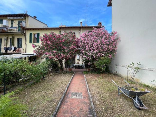 Casa indipendente in vendita a Firenze FI