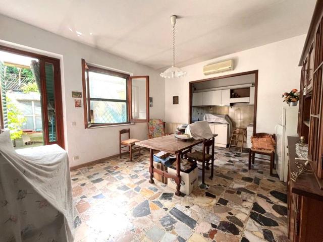 Casa indipendente in vendita a Firenze FI