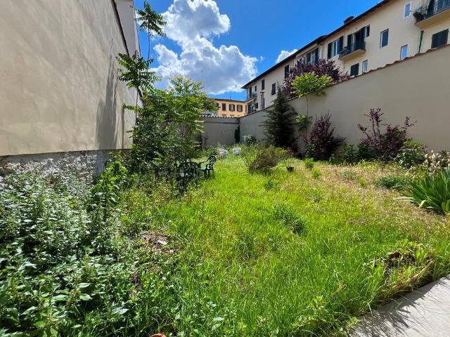 Casa indipendente in vendita a Firenze FI