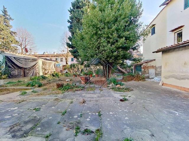 Casa indipendente in vendita a Firenze FI