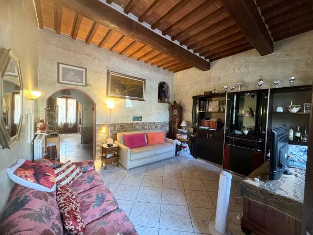 Casa indipendente in vendita a Firenze FI
