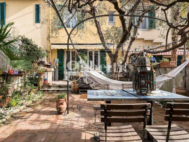 Casa indipendente in vendita a Firenze FI