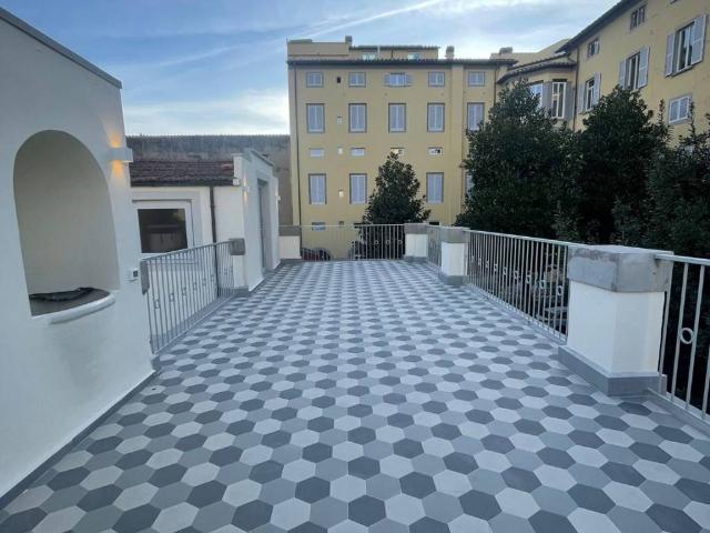 Casa indipendente in vendita a Firenze FI