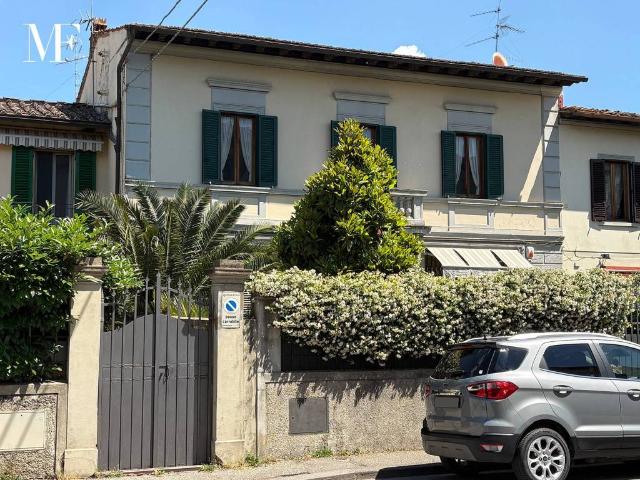 Casa indipendente in vendita a Firenze FI