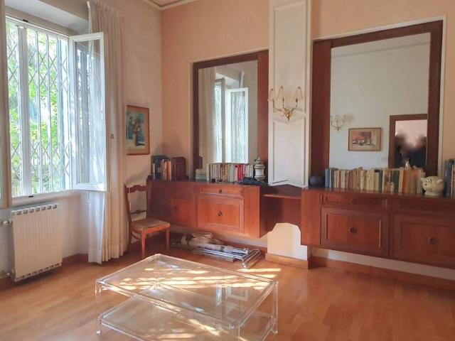 Casa indipendente in vendita a Firenze FI