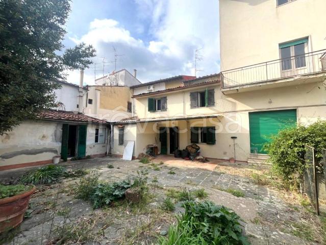 Casa indipendente in vendita a Firenze, Peretola