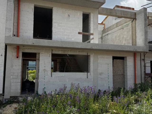 Casa indipendente in vendita a Floridia SR