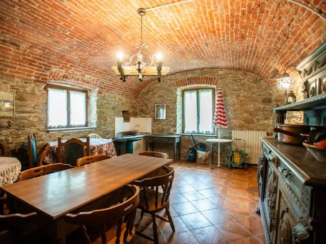Casa indipendente in vendita a Frassino CN