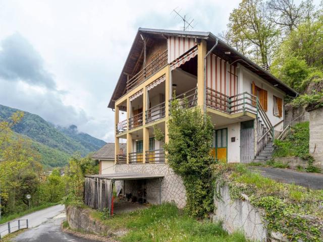 Casa indipendente in vendita a Frassino CN